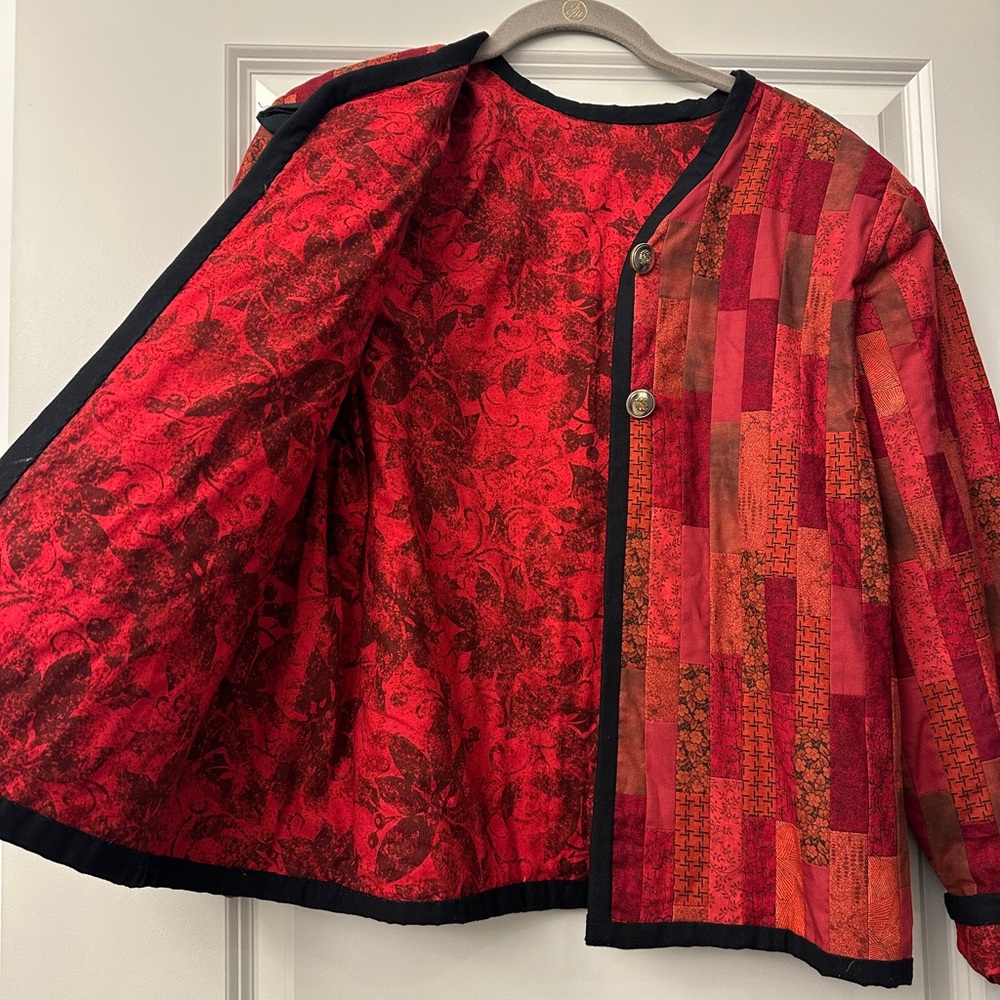 90s Red Patchwork Reversible Quilted Jacket - image 4